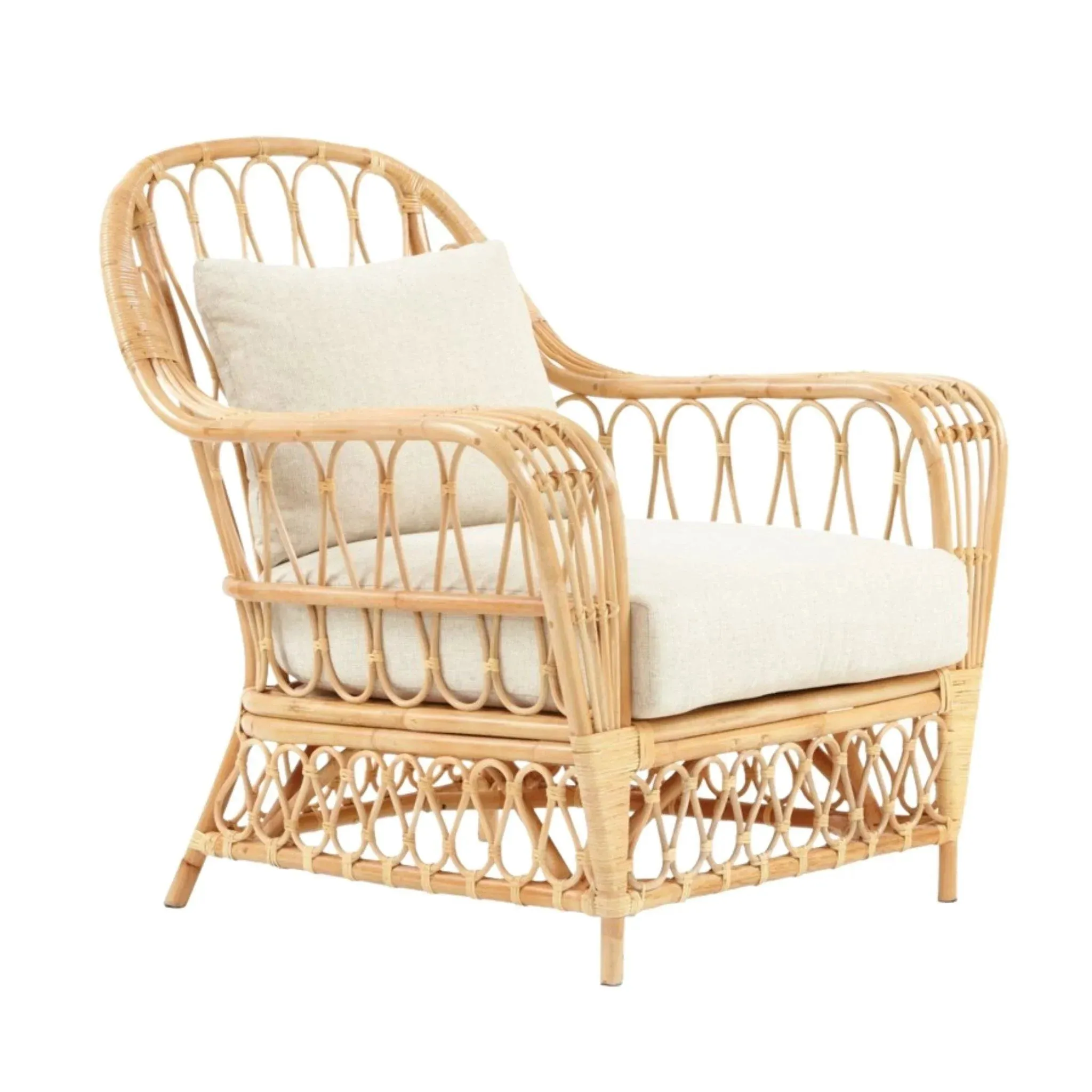 Bar Harbor Natural  Rattan Club Chair With Cream Cushion